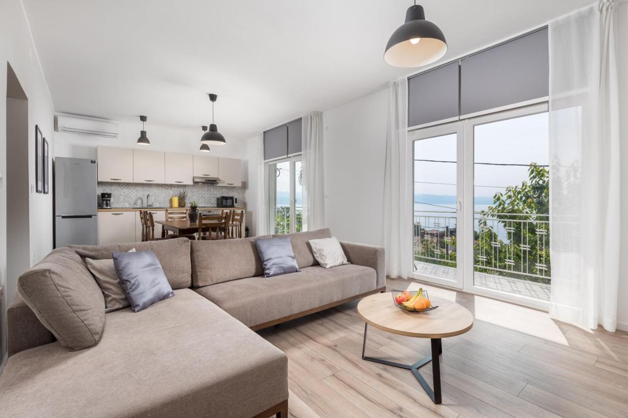 Apartment Div Lovran Exteriör bild
